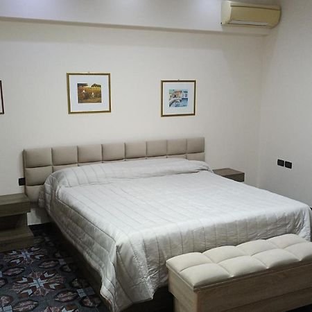 Royal Aparthotel Vlorë Екстериор снимка
