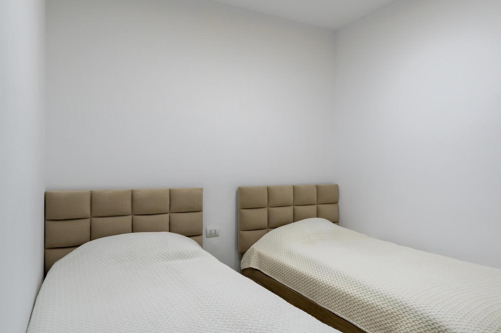 Royal Aparthotel Vlorë Екстериор снимка