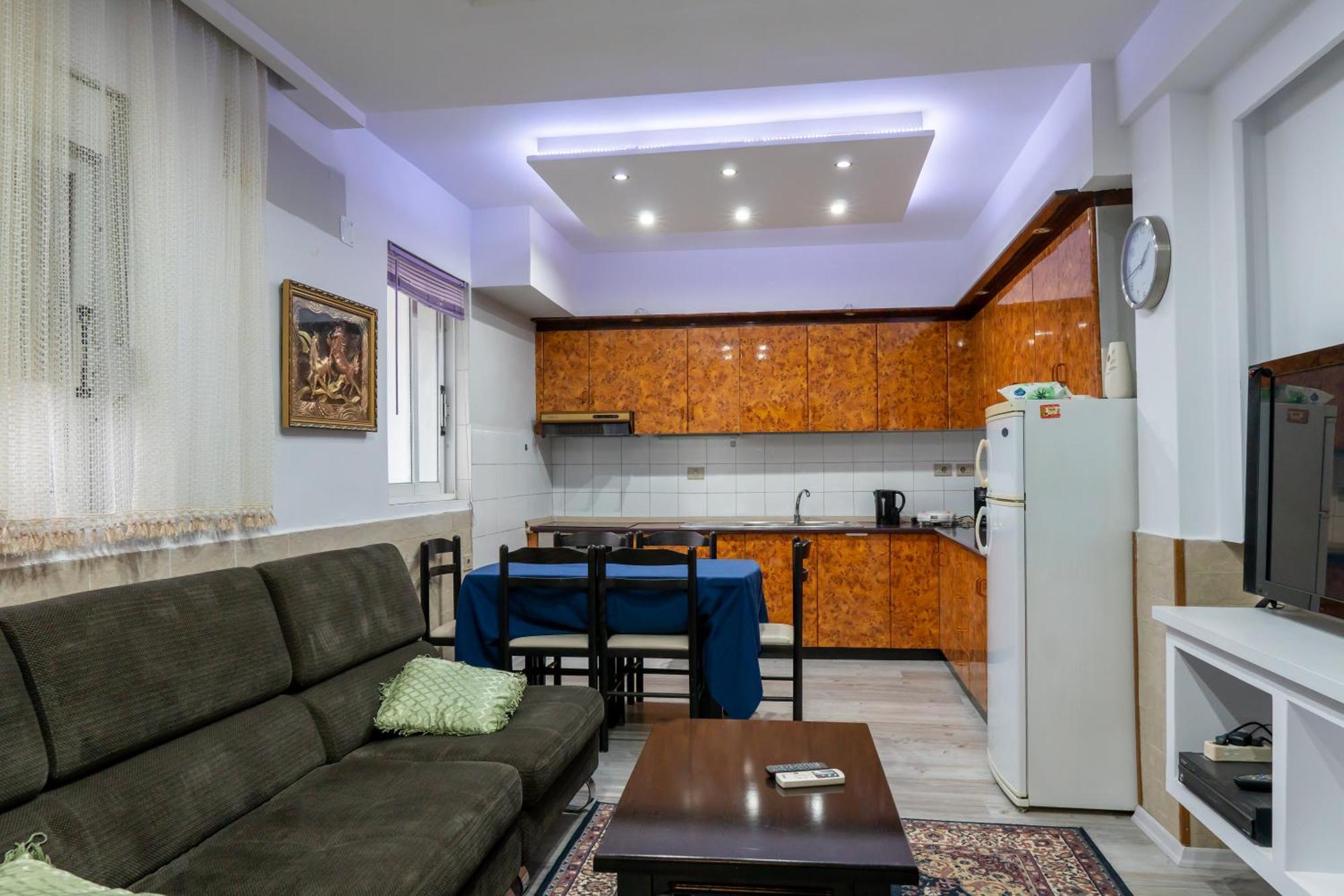 Royal Aparthotel Vlorë Екстериор снимка