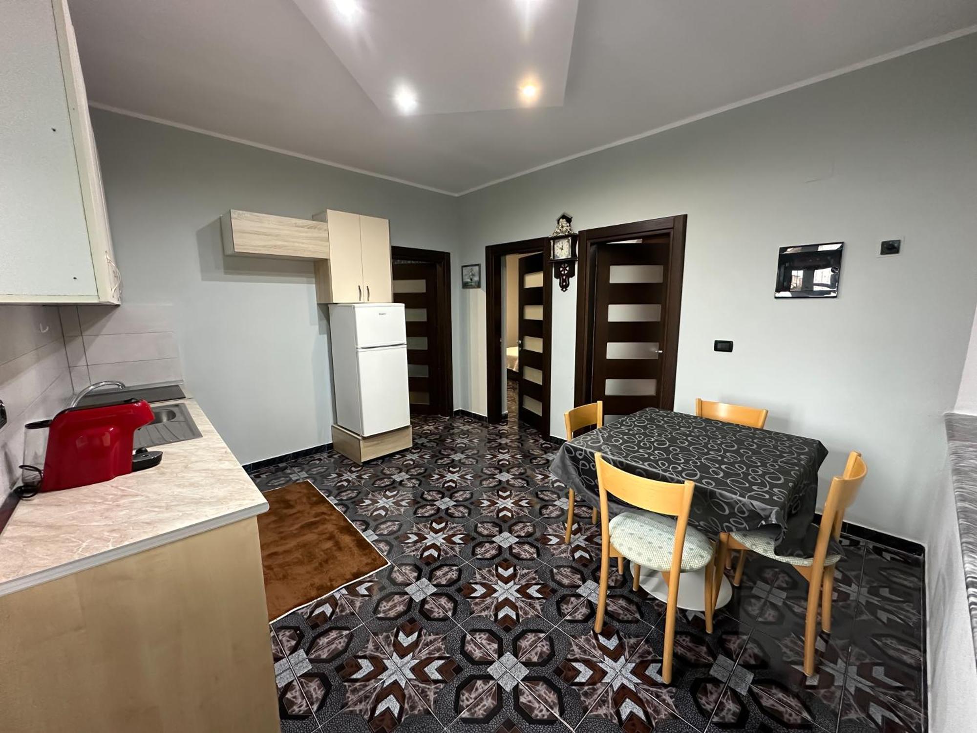 Royal Aparthotel Vlorë Екстериор снимка