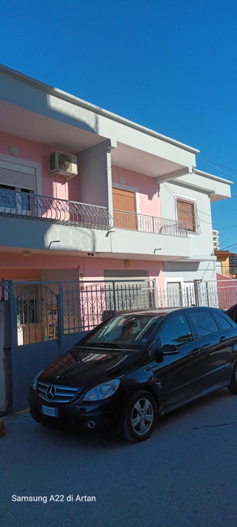 Royal Aparthotel Vlorë Екстериор снимка