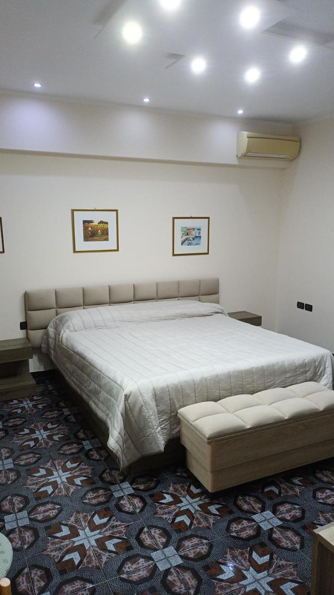Royal Aparthotel Vlorë Екстериор снимка